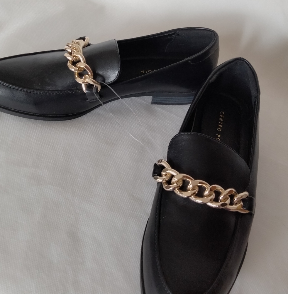 NWOT Centro Point Penny Loafers Low Block Heel Slip-on Golden Chain Black Size 8